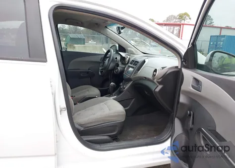 2016 Chevrolet Sonic Ls Auto z USA, uszkodzony, nr VIN 1G1JA5SH8G4103275